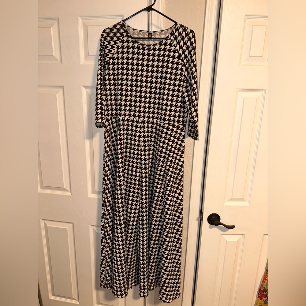 SHEIN Monochrome Houndstooth Long Sleeve Dress